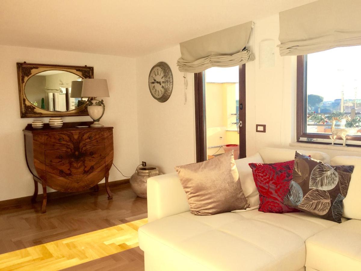 Apartment Superattico Sul Colosseo Rom