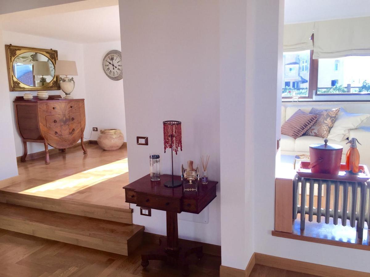 Apartment Superattico Sul Colosseo Rom